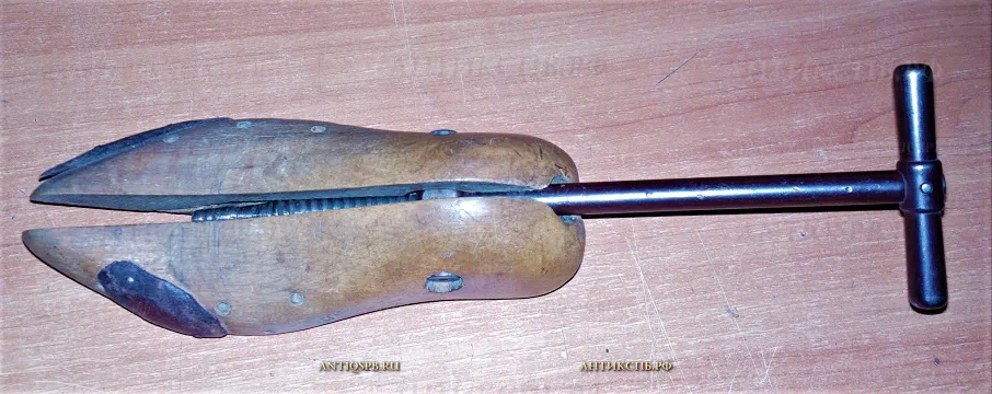 Инструмент старинный для растяжки обуви. Перв. пол. ХХ века. №20488